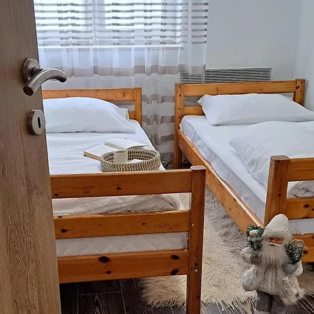 Maximus Apartment